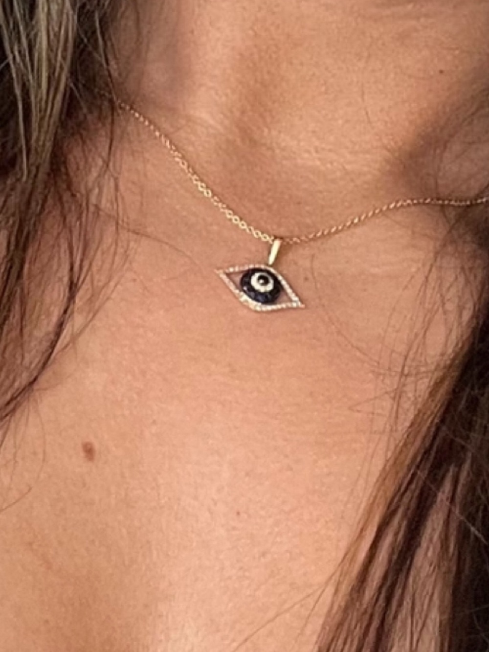 ✨ Authentic Effy Evil Eye Necklace
14K Yellow Gold - Picture 3 of 3